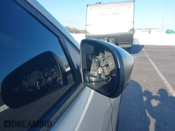 2015 Jeep Cherokee Sport с VIN 1C4PJLABXFW561115, выставлен на аукционе IAAI как лот 41969932 с пробегом 120 026 миль миль и . История ставок и продаж доступна на DreamBid. Изображение 17.