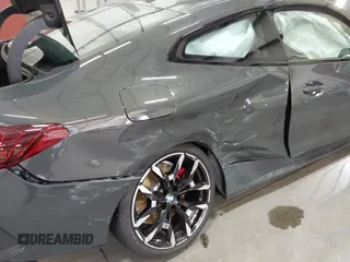 2025 BMW 4 Series M440i xDrive with VIN WBA83DA00SCT09661, listed as a IAAI auction lot 42591731 with 3,923 mi miles and . Bid and sale history available at DreamBid. Image 6.
