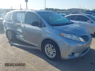2014 Toyota Sienna XLE with VIN 5TDYK3DC8ES423450, listed as a IAAI auction lot 41972128 with 145,374 mi miles. Bid and sale history available at carsss.com. Image 1.