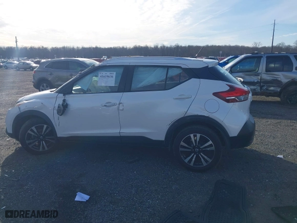 2018 Nissan Kicks SR with VIN 3N1CP5CU9JL531323, listed as a IAAI auction lot 41619636 with 105,146 mi miles. Bid and sale history available at carsss.com. Image 14.