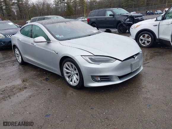 2017 Tesla Model S 100D with VIN 5YJSA1E22HF201241, listed as a IAAI auction lot 41811880 with 72,094 mi miles. Bid and sale history available at carsss.com. Image 1.
