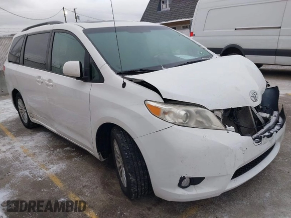 2014 Toyota Sienna XLE z VIN 5TDYK3DC6ES492167, wystawiony jako IAAI lot #41257193 z przebiegiem 216 046 mil mil oraz . Historia ofert i sprzedaży dostępna na DreamBid. Obrazek 1.