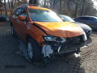 2020 Nissan Rogue SV z VIN JN8AT2MVXLW111657, wystawiony jako IAAI lot #41611690 z przebiegiem 170 118 mil mil oraz . Historia ofert i sprzedaży dostępna na DreamBid. Obrazek 1.