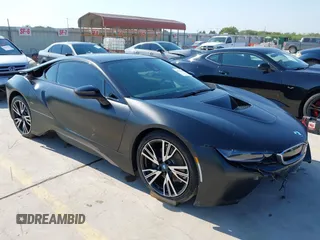 2017 BMW i8 with VIN WBY2Z2C36HV676644, listed as a IAAI auction lot 40525323 with 29,962 mi miles. Bid and sale history available at carsss.com. Image 1.
