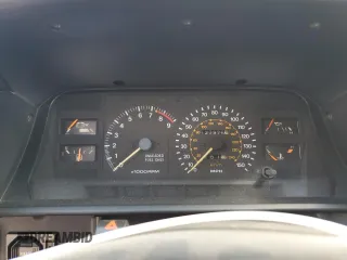 1986 Toyota MR2 z VIN JT2AW15C6G0075929, wystawiony jako Copart lot #68167924 z przebiegiem 123 975 mil mil oraz Tytuł czysty. Historia ofert i sprzedaży dostępna na DreamBid. Obrazek 9.