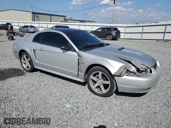 2000 Ford Mustang GT z VIN 1FAFP42X8YF309852, wystawiony jako Copart lot #57959605 z przebiegiem 251 001 mil mil oraz Szkoda całkowita • Salvage title. Historia ofert i sprzedaży dostępna na DreamBid. Obrazek 4.
