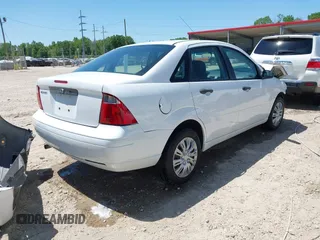 2007 Ford Focus S with VIN 1FAFP34N17W124403, listed as a IAAI auction lot 42021135 with 178,896 mi miles and . Bid and sale history available at carsss.com. Image 4.