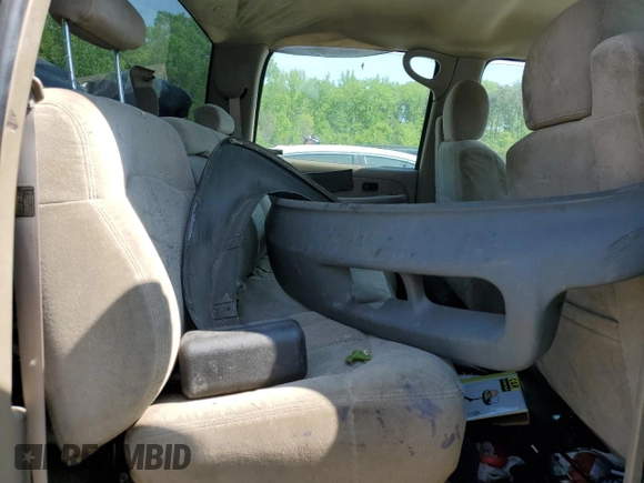 2001 Chevrolet Silverado 1500HD LS z VIN 1GCGC13U31F192944, wystawiony jako Copart lot #55082495 z przebiegiem 248 988 mil mil oraz Szkoda całkowita • Salvage title. Historia ofert i sprzedaży dostępna na DreamBid. Obrazek 10.