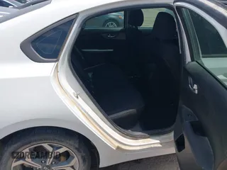 2021 Kia Forte LXS с VIN 3KPF24AD5ME378373, выставлен на аукционе IAAI как лот 42117497 с пробегом 66 934 миль миль и . История ставок и продаж доступна на DreamBid. Изображение 8.