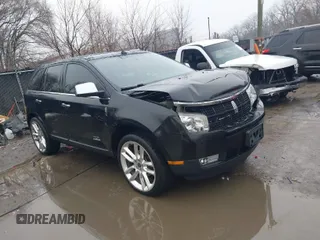 2010 Lincoln MKX with VIN 2LMDJ8JC2ABJ09727, listed as a IAAI auction lot 41441496 with 111,720 mi miles. Bid and sale history available at carsss.com. Image 1.