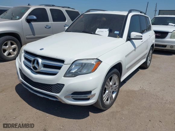 2014 Mercedes-Benz GLK-Class GLK 350 with VIN WDCGG5HB6EG286670, listed as a IAAI auction lot 41960751 with 220,222 mi miles. Bid and sale history available at carsss.com. Image 17.