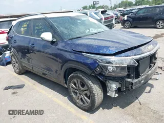 2023 Kia Seltos S z VIN KNDEU2AA3P7397279, wystawiony jako IAAI lot #42300537 z przebiegiem 27 147 mil mil oraz . Historia ofert i sprzedaży dostępna na DreamBid. Obrazek 1.