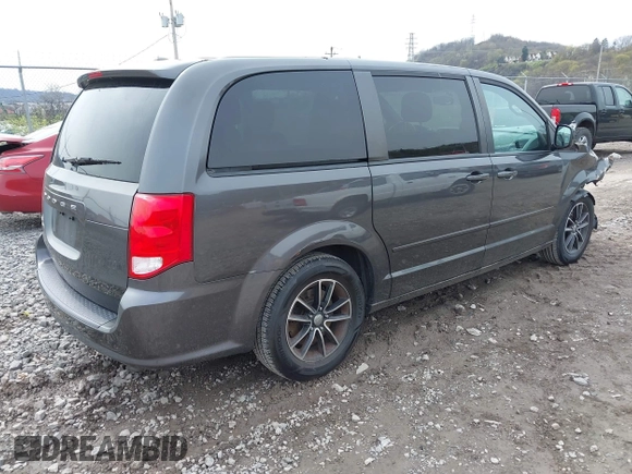 2016 Dodge Grand Caravan SE with VIN 2C4RDGBG1GR388807, listed as a IAAI auction lot 42010574 with 140,103 mi miles and . Bid and sale history available at DreamBid. Image 4.