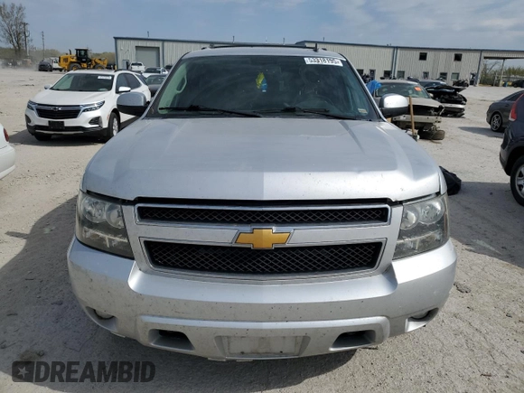 2014 Chevrolet Suburban LT with VIN 1GNSKJE7XER225339, listed as a Copart auction lot 53318195 with 207,134 mi miles and Salvage Title. Bid and sale history available at DreamBid. Image 5.
