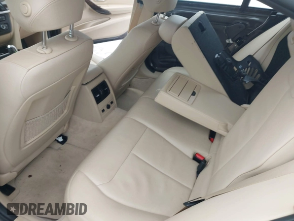 2015 BMW 3 Series 328i xDrive with VIN WBA3B5G55FNS12357, listed as a IAAI auction lot 41564058 with 91,573 mi miles. Bid and sale history available at carsss.com. Image 8.