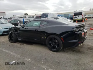 2022 Chevrolet Camaro LT1 with VIN 1G1FF1R7XN0123402, listed as a Copart auction lot 37819203 with 3,804 mi miles. Bid and sale history available at carsss.com. Image 2.