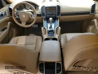 2013 Porsche Cayenne S Hybrid z VIN WP1AE2A23DLA14821, wystawiony jako Copart lot #59162355 z przebiegiem 201 251 mil mil oraz Szkoda całkowita • Salvage title. Historia ofert i sprzedaży dostępna na DreamBid. Obrazek 8.