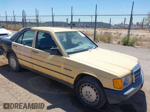 1985 Mercedes-Benz 190 z VIN WDBDA24C3FF107644, wystawiony jako IAAI lot #42111368 z przebiegiem 114 762 mil mil oraz . Historia ofert i sprzedaży dostępna na DreamBid. Obrazek 1.