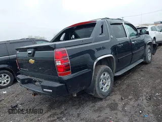 2013 Chevrolet Avalanche LS with VIN 3GNMCEE03DG312465, listed as a IAAI auction lot 42216267 with 102,483 mi miles and . Bid and sale history available at DreamBid. Image 4.