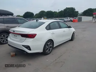 2021 Kia Forte LXS z VIN 3KPF24AD1ME361778, wystawiony jako IAAI lot #42275086 z przebiegiem 13 472 mil mil oraz . Historia ofert i sprzedaży dostępna na DreamBid. Obrazek 4.