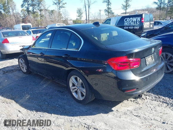 2017 BMW 3 Series 330i z VIN WBA8B9G34HNU56984, wystawiony jako IAAI lot #41455133 z przebiegiem 75 824 mil mil oraz . Historia ofert i sprzedaży dostępna na DreamBid. Obrazek 3.