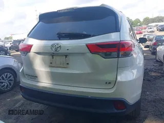 2017 Toyota Highlander LE z VIN 5TDZZRFH1HS227592, wystawiony jako IAAI lot #42162545 z przebiegiem 113 102 mil mil oraz . Historia ofert i sprzedaży dostępna na DreamBid. Obrazek 16.