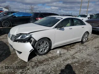 2014 Lincoln MKZ with VIN 3LN6L2G9XER828884, listed as a Copart auction lot 46575555 with 166,996 mi miles and Salvage Title. Bid and sale history available at carsss.com. Image 1.