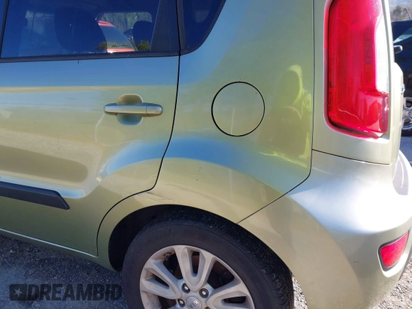 2013 Kia Soul with VIN KNDJT2A52D7619326, listed as a IAAI auction lot 41994398 with 209,066 mi miles. Bid and sale history available at carsss.com. Image 13.