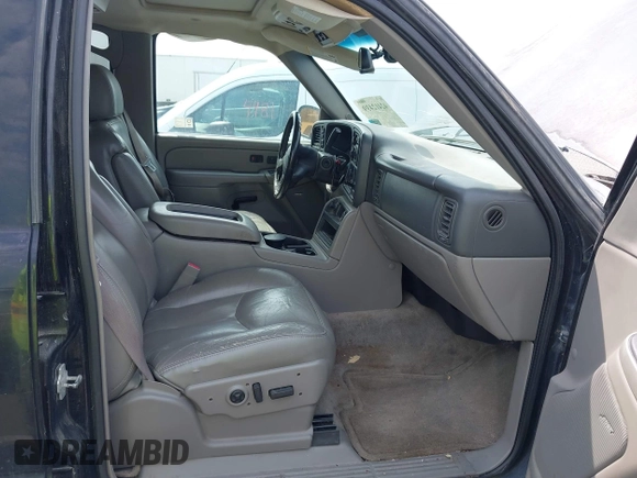 2005 Chevrolet Suburban LT с VIN 1GNFK16Z45J189938, выставлен на аукционе IAAI как лот 42412439 с пробегом 375 834 миль миль и . История ставок и продаж доступна на DreamBid. Изображение 5.