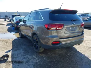2019 Kia Sorento LX V6 with VIN 5XYPG4A56KG600188, listed as a IAAI auction lot 41347390 with 79,098 mi miles. Bid and sale history available at carsss.com. Image 3.