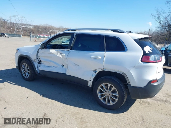 2019 Jeep Cherokee Latitude with VIN 1C4PJMCX7KD146578, listed as a IAAI auction lot 41709586 with 61,134 mi miles. Bid and sale history available at carsss.com. Image 3.