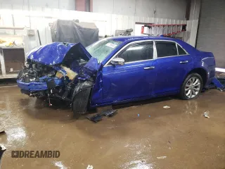 2019 Chrysler 300 Limited with VIN 2C3CCAKG3KH689958, listed as a Copart auction lot 87105044 with 52,072 mi miles and Salvage Title. Bid and sale history available at carsss.com. Image 1.