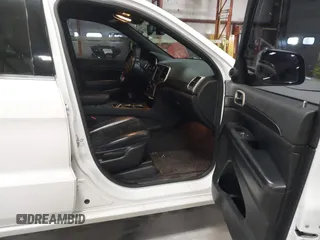 2015 Jeep Grand Cherokee Laredo with VIN 1C4RJFAG4FC747532, listed as a IAAI auction lot 41764541 with 196,385 mi miles. Bid and sale history available at carsss.com. Image 5.