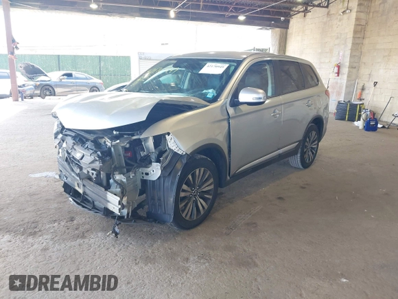 2020 Mitsubishi Outlander ES z VIN JA4AZ3A34LZ044369, wystawiony jako IAAI lot #42170949 z przebiegiem 133 730 mil mil oraz . Historia ofert i sprzedaży dostępna na DreamBid. Obrazek 17.