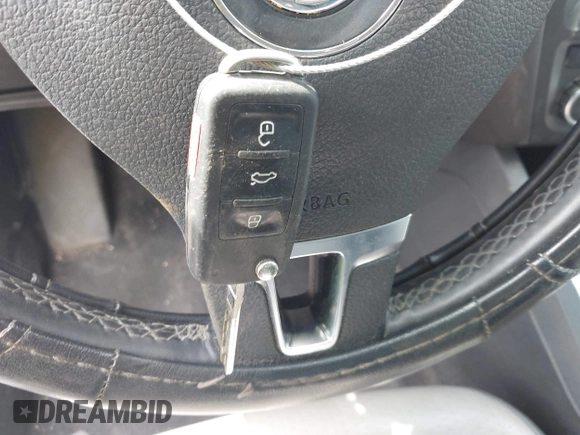 2013 Volkswagen Jetta Hybrid SE с VIN 3VW637AJ5DM263330, выставлен на аукционе IAAI как лот 42540756 с пробегом 109 164 миль миль и . История ставок и продаж доступна на DreamBid. Изображение 11.