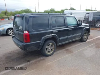 2006 Jeep Commander with VIN 1J8HH48K26C136493, listed as a IAAI auction lot 42283667 with Not provided miles and . Bid and sale history available at DreamBid. Image 4.