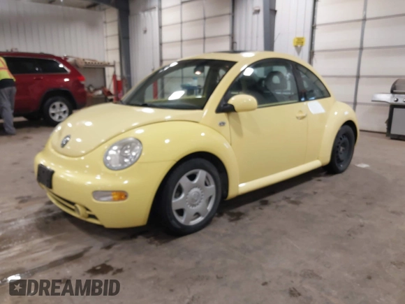 2001 Volkswagen Beetle GLX with VIN 3VWDD21CX1M434965, listed as a IAAI auction lot 42141481 with 220,941 mi miles and . Bid and sale history available at DreamBid. Image 2.