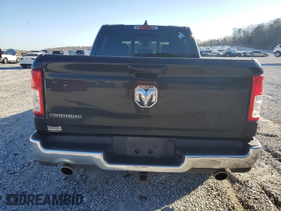 2021 Ram 1500 Big Horn z VIN 1C6RREFT2MN708195, wystawiony jako Copart lot #45969205 z przebiegiem 112 098 mil mil oraz Szkoda całkowita • Salvage title. Historia ofert i sprzedaży dostępna na DreamBid. Obrazek 6.