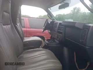 2018 Chevrolet Express Cargo с VIN 1GCWGAFP0J1250723, выставлен на аукционе IAAI как лот 42471313 с пробегом 129 896 миль миль и . История ставок и продаж доступна на DreamBid. Изображение 5.