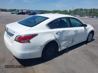 2015 Nissan Altima S with VIN 1N4AL3AP7FN897201, listed as a IAAI auction lot 42026527 with 192,944 mi miles and . Bid and sale history available at carsss.com. Image 4.