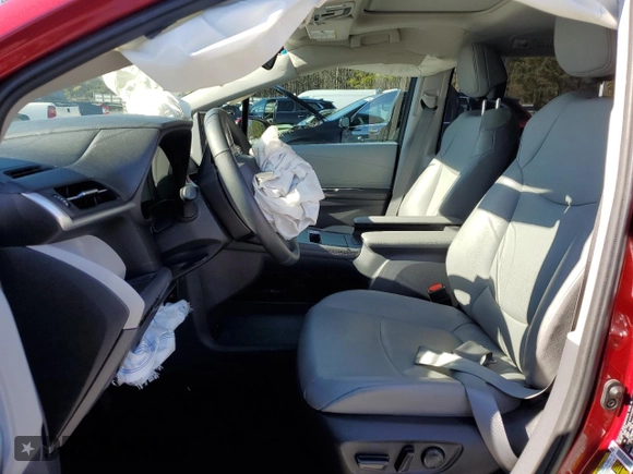 2022 Toyota Sienna XLE with VIN 5TDYRKEC8NS130037, listed as a Copart auction lot 85440074 with 31,357 mi miles and Salvage Title. Bid and sale history available at carsss.com. Image 7.