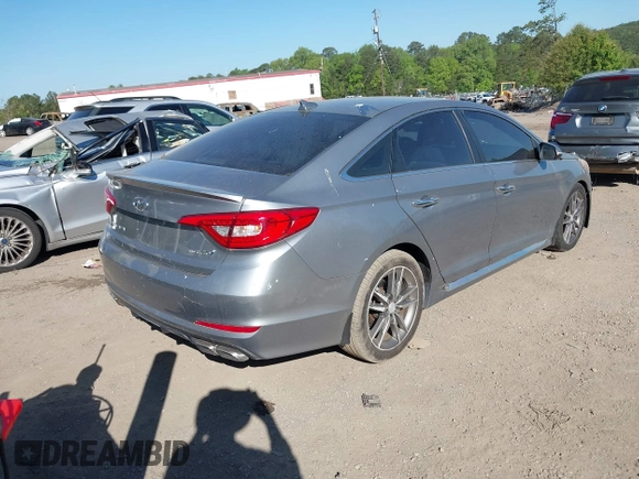 2015 Hyundai Sonata Sport z VIN 5NPE34AB4FH205255, wystawiony jako IAAI lot #42054966 z przebiegiem 201 526 mil mil oraz . Historia ofert i sprzedaży dostępna na DreamBid. Obrazek 4.