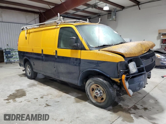 2013 GMC Savana Cargo Van with VIN 1GTZ7TBG2D1118954, listed as a Copart auction lot 73755124 with 117,410 mi miles and Salvage Title. Bid and sale history available at carsss.com. Image 4.