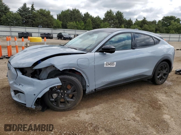 2024 Ford Mustang Mach-E Select z VIN 3FMTK1R4XRMA12763, wystawiony jako Copart lot #62646955 z przebiegiem 6 807 mil mil oraz Szkoda całkowita • Salvage title. Historia ofert i sprzedaży dostępna na DreamBid. Obrazek 1.