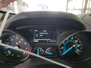 2016 Ford Escape SE z VIN 1FMCU0G71GUA85112, wystawiony jako Copart lot #47051645 z przebiegiem 23 703 mil mil oraz Szkoda całkowita • Salvage title. Historia ofert i sprzedaży dostępna na DreamBid. Obrazek 9.