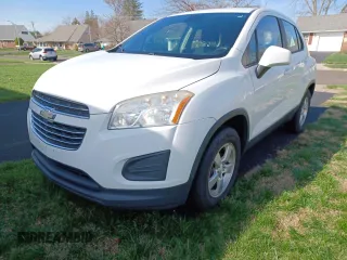 2016 Chevrolet Trax LS z VIN 3GNCJNSB5GL260470, wystawiony jako Copart lot #51759025 z przebiegiem 122 877 mil mil oraz Czysty tytuł • Clean title. Historia ofert i sprzedaży dostępna na DreamBid. Obrazek 2.