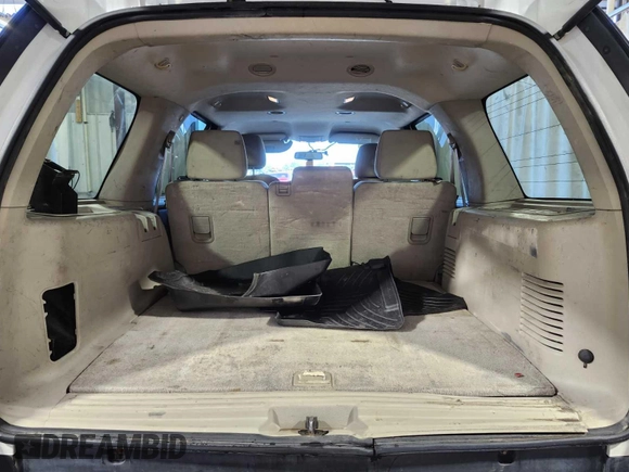 2011 Ford Expedition XL with VIN 1FMJU1G50BEF49196, listed as a IAAI auction lot 42847266 with 302,687 mi miles and . Bid and sale history available at DreamBid. Image 27.