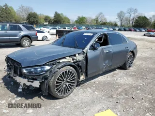 2022 Mercedes-Benz S 580 z VIN W1K6G7GB4NA106528, wystawiony jako Copart lot #52556115 z przebiegiem 39 827 mil mil oraz Szkody całkowita. Historia ofert i sprzedaży dostępna na DreamBid. Obrazek 1.
