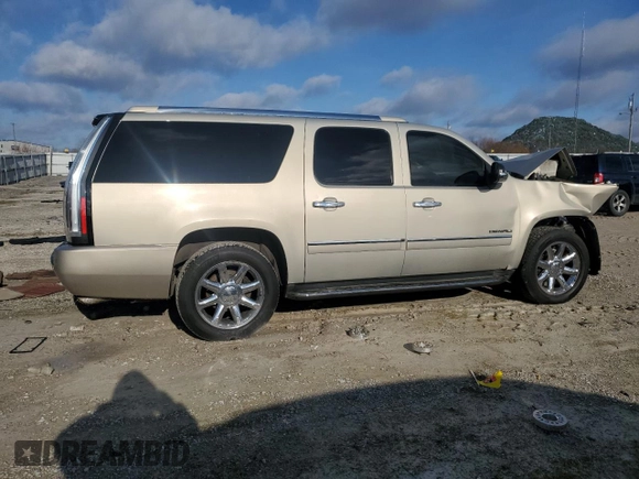 2011 GMC Yukon XL Denali with VIN 1GKS2MEF2BR192306, listed as a Copart auction lot 84486134 with 197,724 mi miles and Salvage Title. Bid and sale history available at carsss.com. Image 3.
