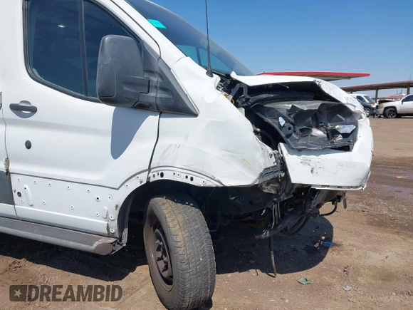 2018 Ford Transit z VIN 1FTYR1ZM2JKA64616, wystawiony jako IAAI lot #42416596 z przebiegiem Nie podano mil oraz . Historia ofert i sprzedaży dostępna na DreamBid. Obrazek 17.